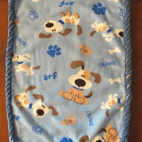 Small Dog or Cat Blanket Throw for shopping cart soft handmade braided edge blue - Picture 3 of 7